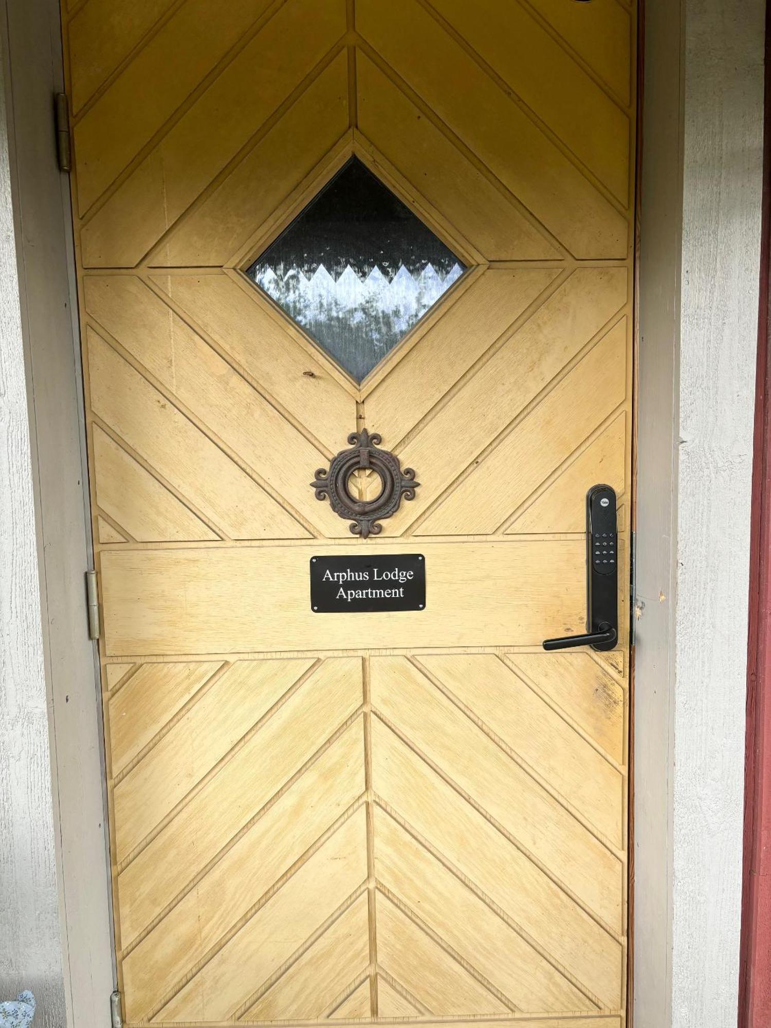 Arphus Lodge เอสคิสทูนา ห้อง รูปภาพ